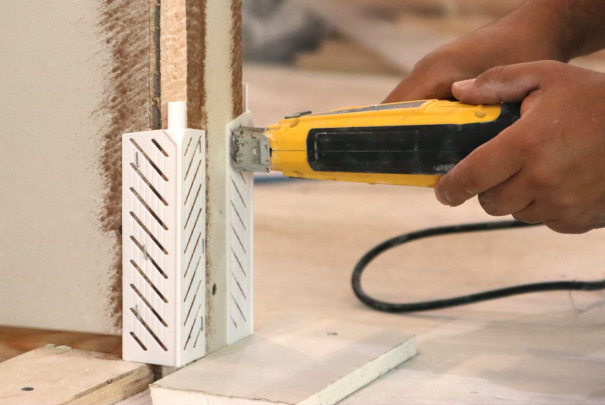 3/8" Medium Bullnose Base Adapter